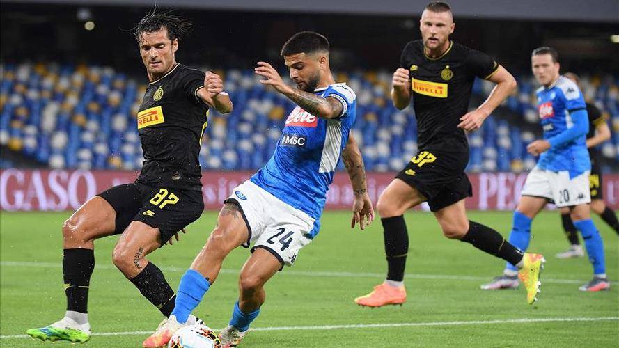 一方面担忧 一方面担忧