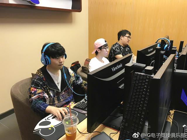 与跨场馆